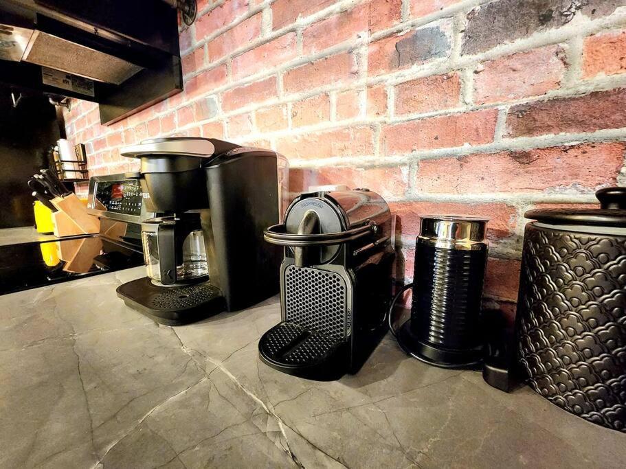 Loft Style Industriel-Centre-Ville+Parking Gratuit ケベックシティ 部屋 写真